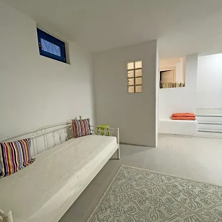 Willa Thymari House